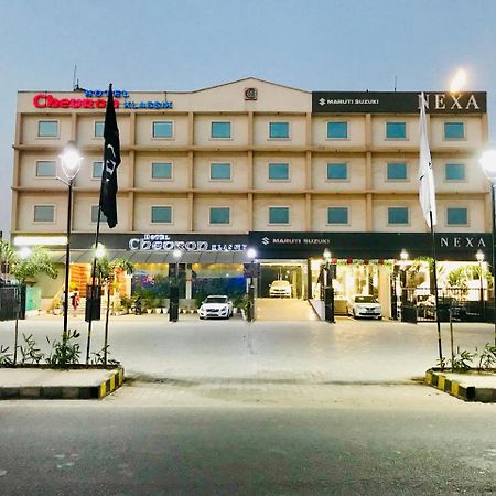 Hotel Chevron Klassik Ludhiana Exterior foto